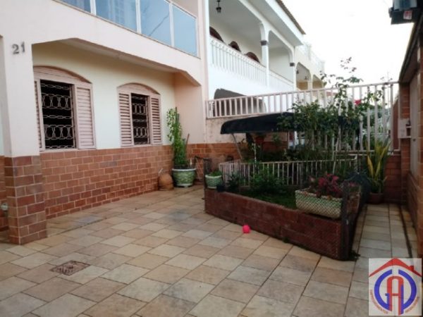 Vendo Casa 5 Quartos QE 26 – Guará II