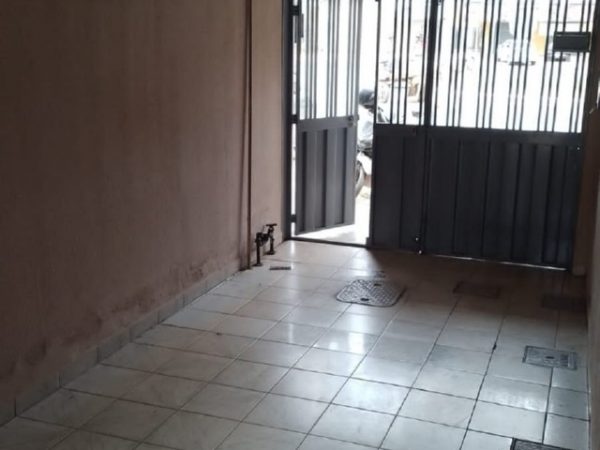 Vendo Casa de 2 Quartos QNM 38 Conjunto E