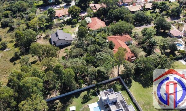 Vendo Casa térrea em lote de 6.029m² no Park Way.